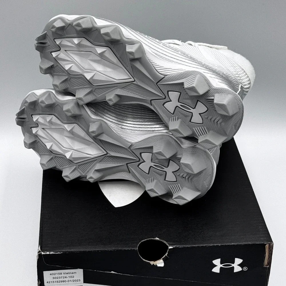 Under Armour Boys' Highlight Franchise Jr, White (102)/Metallic Silver, 11K M US